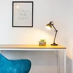 Apartment Uniqe - Design - Sky-tv - Kitchen - Free Parking