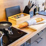 Apartment Uniqe - Design - Sky-tv - Kitchen - Free Parking