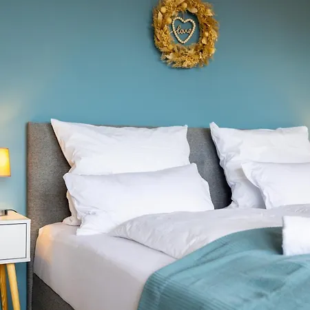 E&k Living - Design - Sky-tv - Kitchen - Free Parking Augusta
