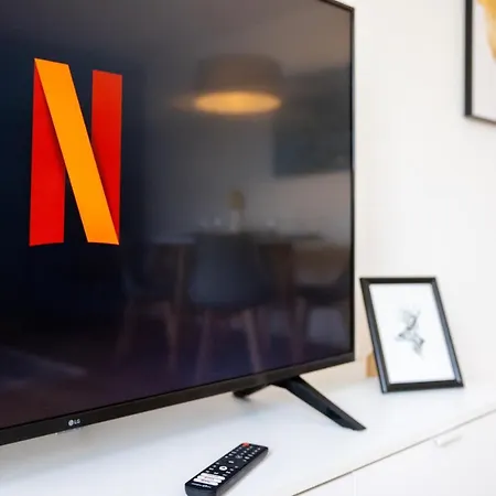 公寓 Uniqe - Design - Sky-tv - Kitchen - Free Parking