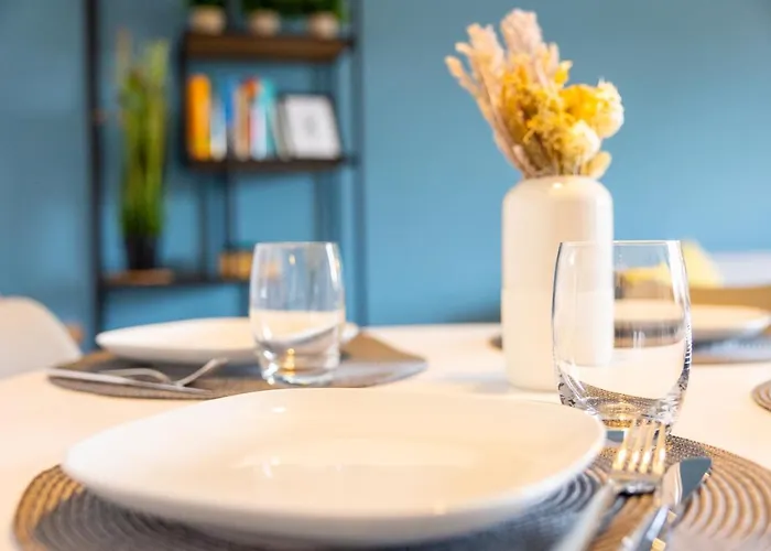 Uniqe - Design - Sky-tv - Kitchen - Free Parking 公寓 *